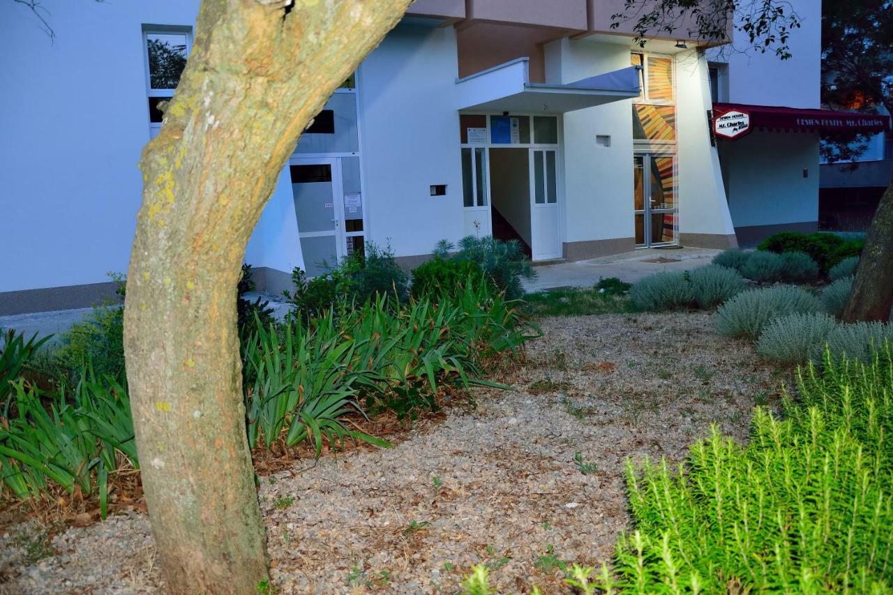 زادار Apartment D المظهر الخارجي الصورة